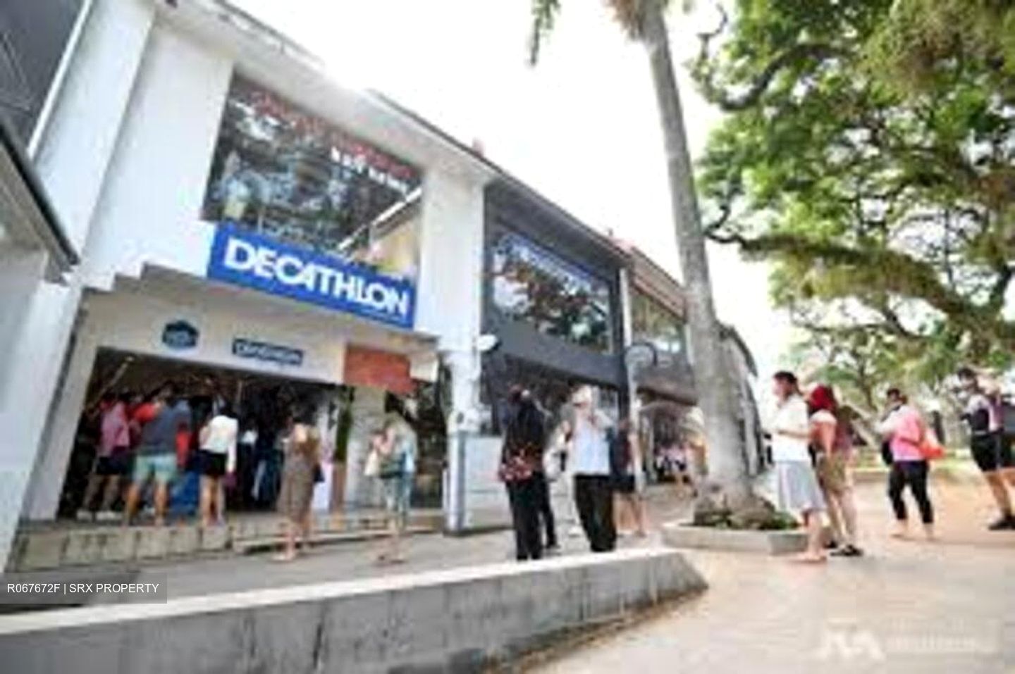 Holland Road Shopping Centre (D10), Retail #497185311